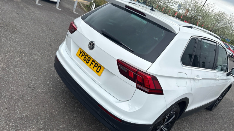 Volkswagen Tiguan 1.4 TSi 125 SE Nav 5dr Petrol Estate